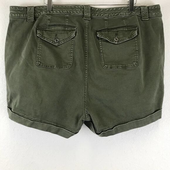 Torrid Military Stretch Twill Mid-Rise Green Shorts Pockets Beach Plus Size 24 - Picture 2 of 10